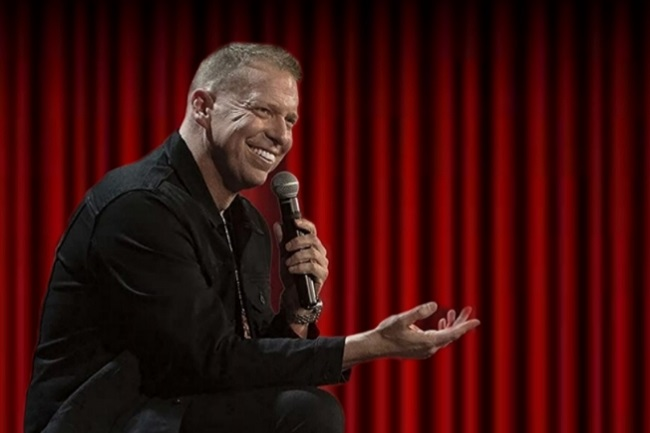 Gary Owen live on tour
